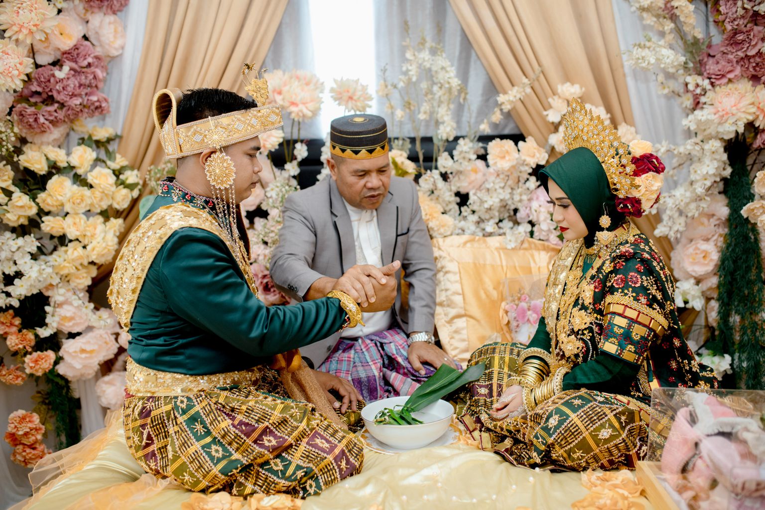 Adat Istiadat Pernikahan Batak Toba yang Kaya Makna