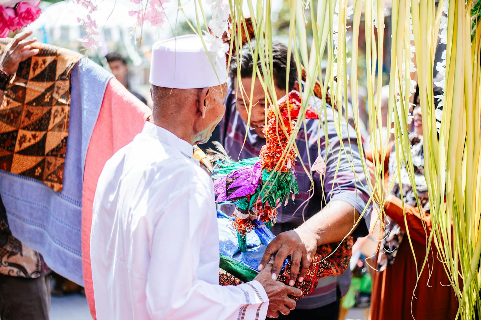 Adat Istiadat Suku Dayak Kalimantan yang Unik dan Sakral
