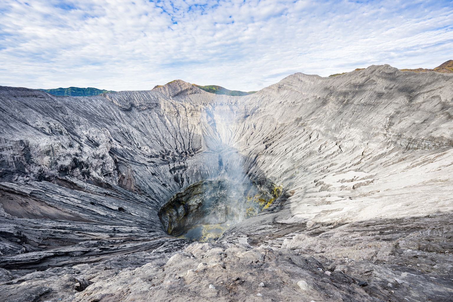Kisah Legenda Tangkuban Perahu dan Sangkuriang