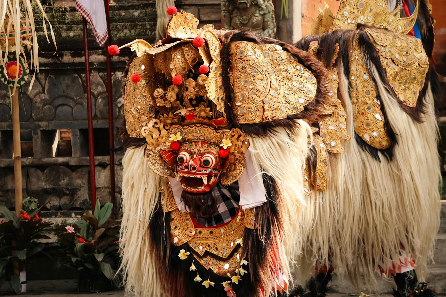 Tradisi Metatah atau Potong Gigi di Bali dan Maknanya